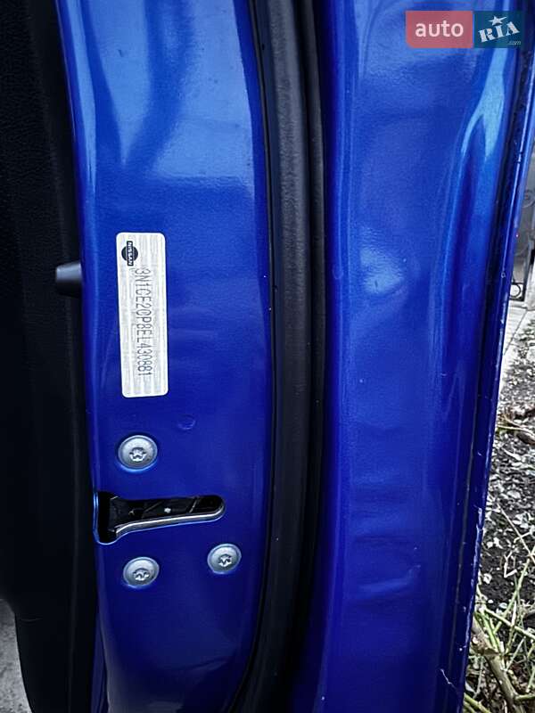 Хэтчбек Nissan Versa Note 2014 в Одессе