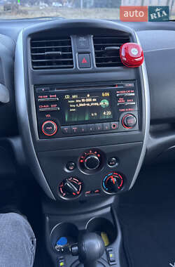 Хэтчбек Nissan Versa Note 2015 в 
