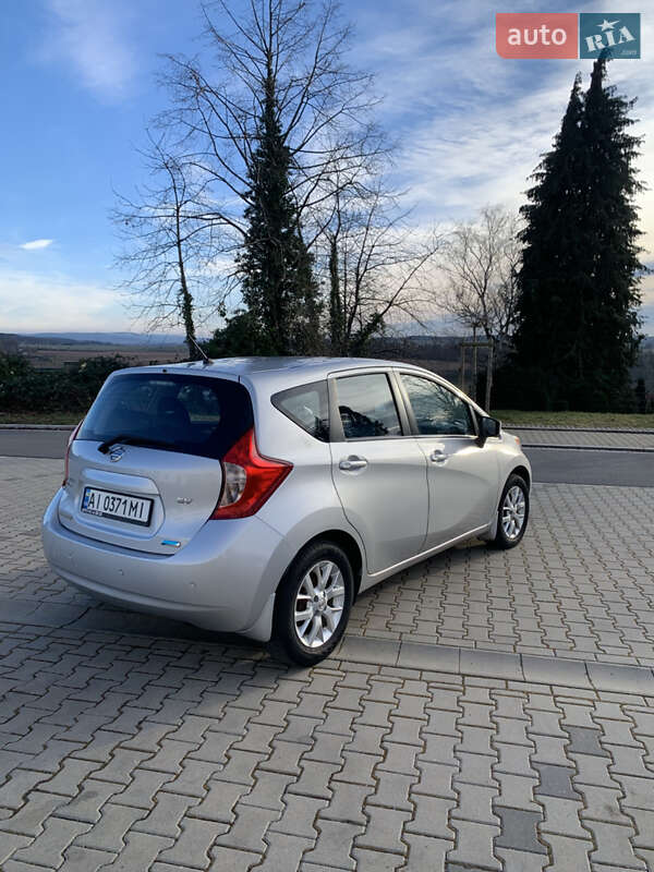 Хэтчбек Nissan Versa Note 2015 в Киеве