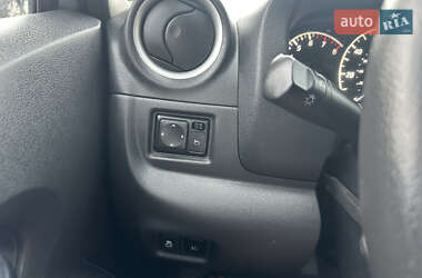 Хэтчбек Nissan Versa Note 2014 в 