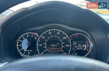 Хэтчбек Nissan Versa Note 2015 в 