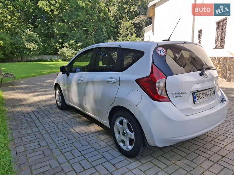 Хэтчбек Nissan Versa Note 2016 в Львове