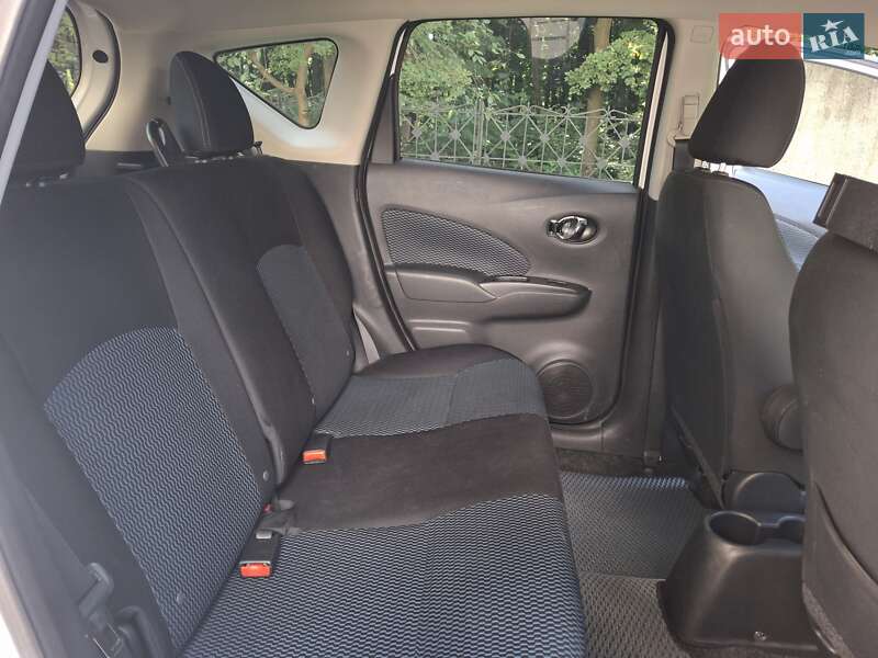 Хэтчбек Nissan Versa Note 2016 в Львове
