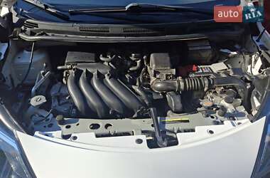 Хэтчбек Nissan Versa Note 2016 в 