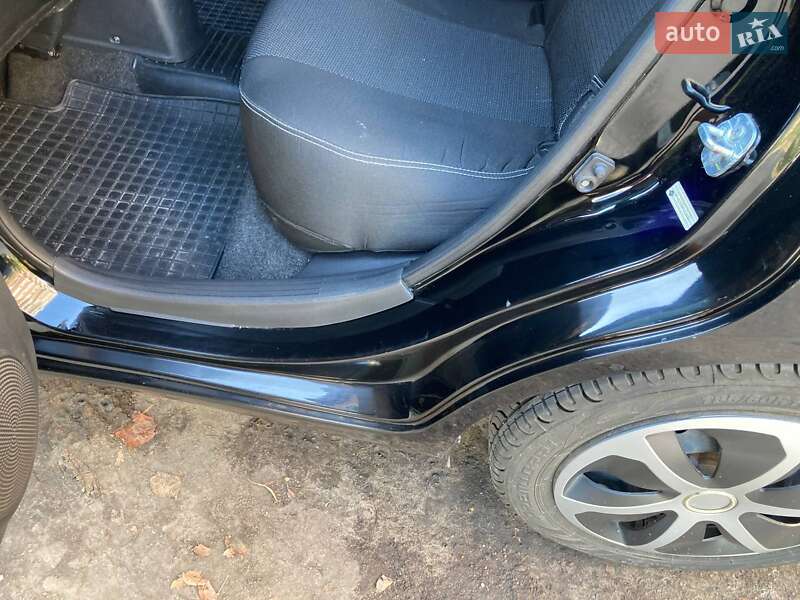 Хетчбек Nissan Versa Note 2017 в Полтаві фото 11 Хетчбек Nissan Versa Note 2017 в Полтаві