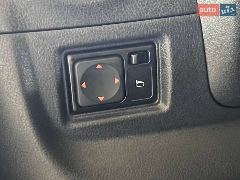 Хэтчбек Nissan Versa Note 2014 в Одессе