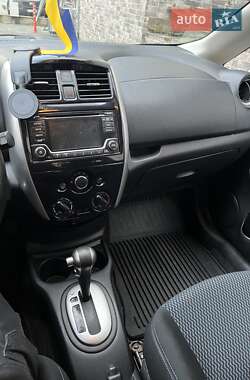 Хэтчбек Nissan Versa Note 2016 в 