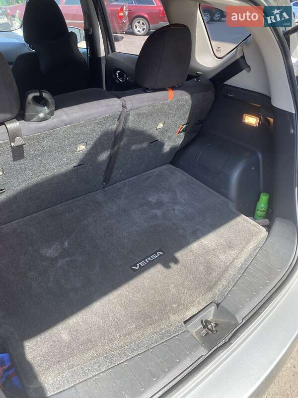 Хэтчбек Nissan Versa Note 2015 в Киеве фото 3 Хэтчбек Nissan Versa Note 2015 в Киеве