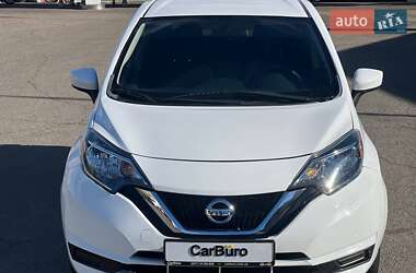 Хетчбек Nissan Versa Note 2017 в  фото 4 Хетчбек Nissan Versa Note 2017 в