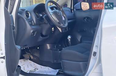 Хетчбек Nissan Versa Note 2017 в  фото 13 Хетчбек Nissan Versa Note 2017 в
