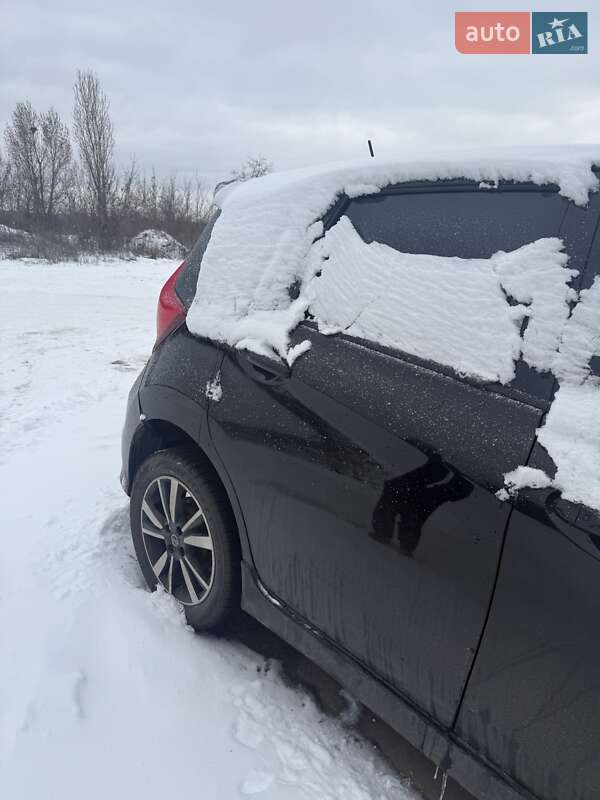 Хэтчбек Nissan Versa Note 2017 в Софиевской Борщаговке