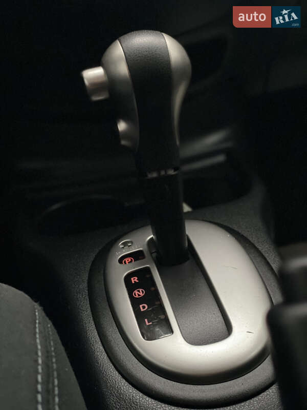 Хэтчбек Nissan Versa Note 2015 в Бурштыне