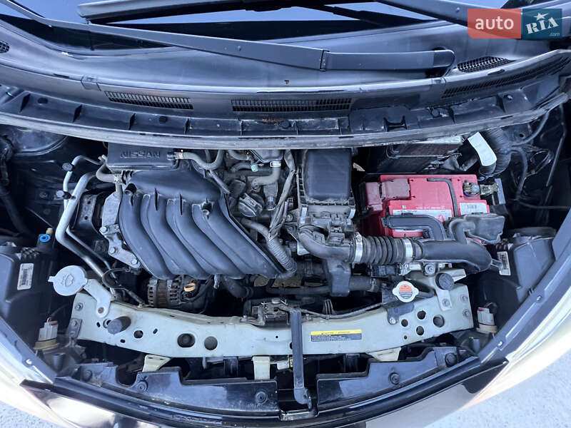 Хэтчбек Nissan Versa Note 2015 в Львове
