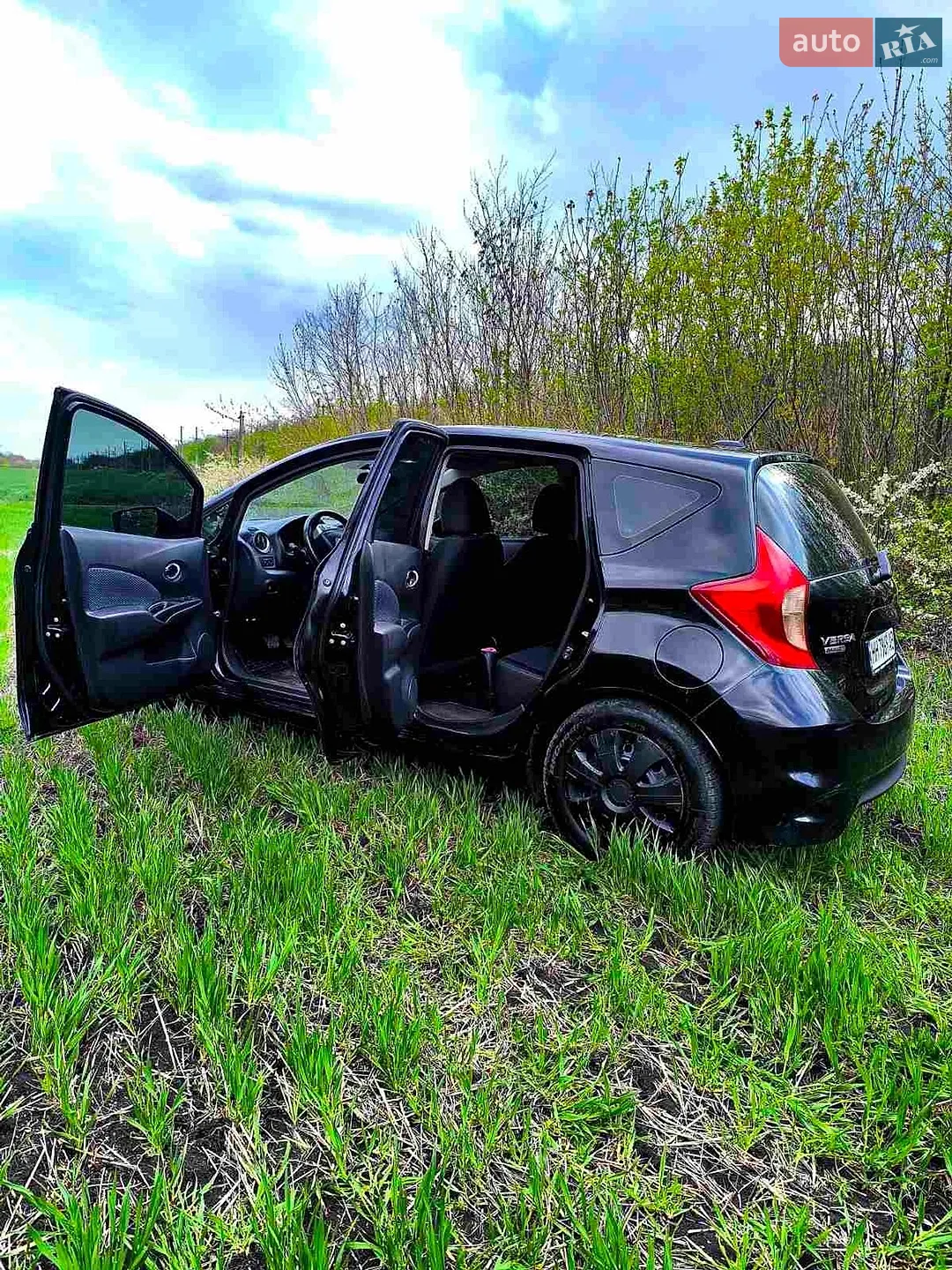 2017 Nissan Versa - мініатюра 11