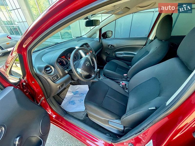 Хэтчбек Nissan Versa Note 2016 в Киеве