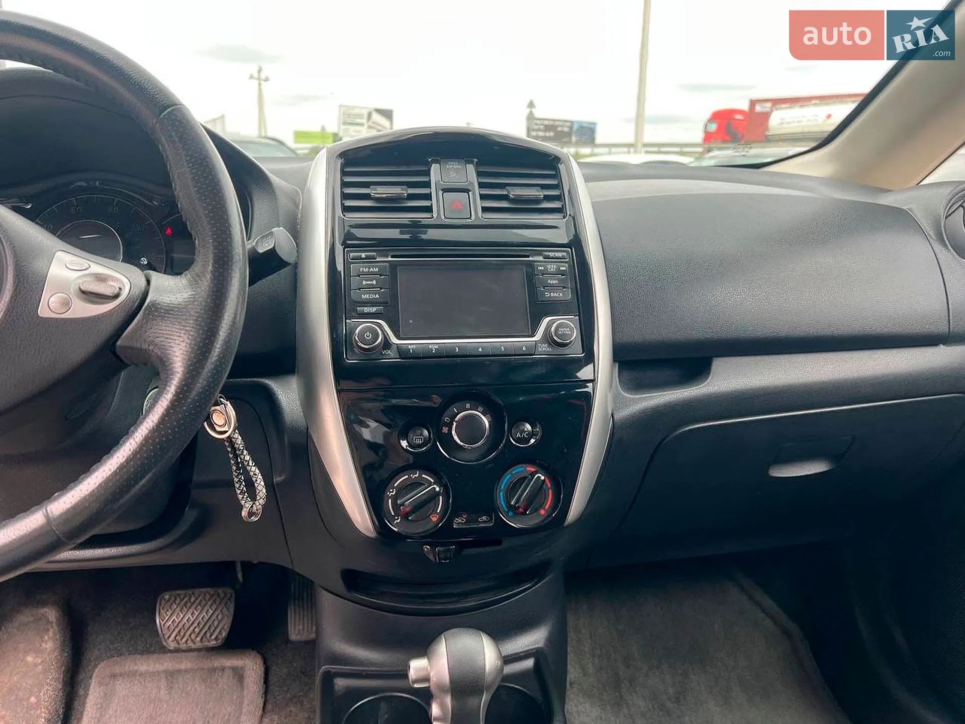 2015 Nissan Versa - мініатюра 28