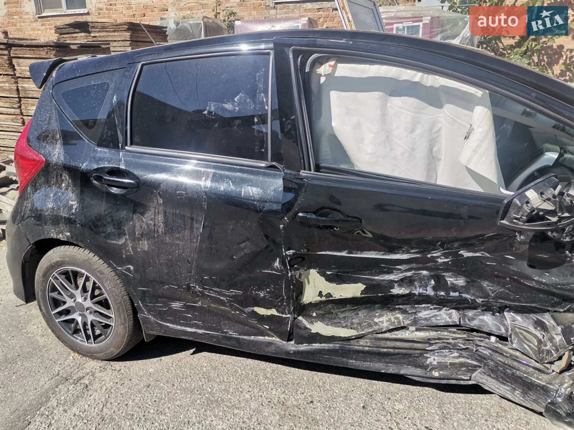 2017 Nissan Versa - мініатюра 11