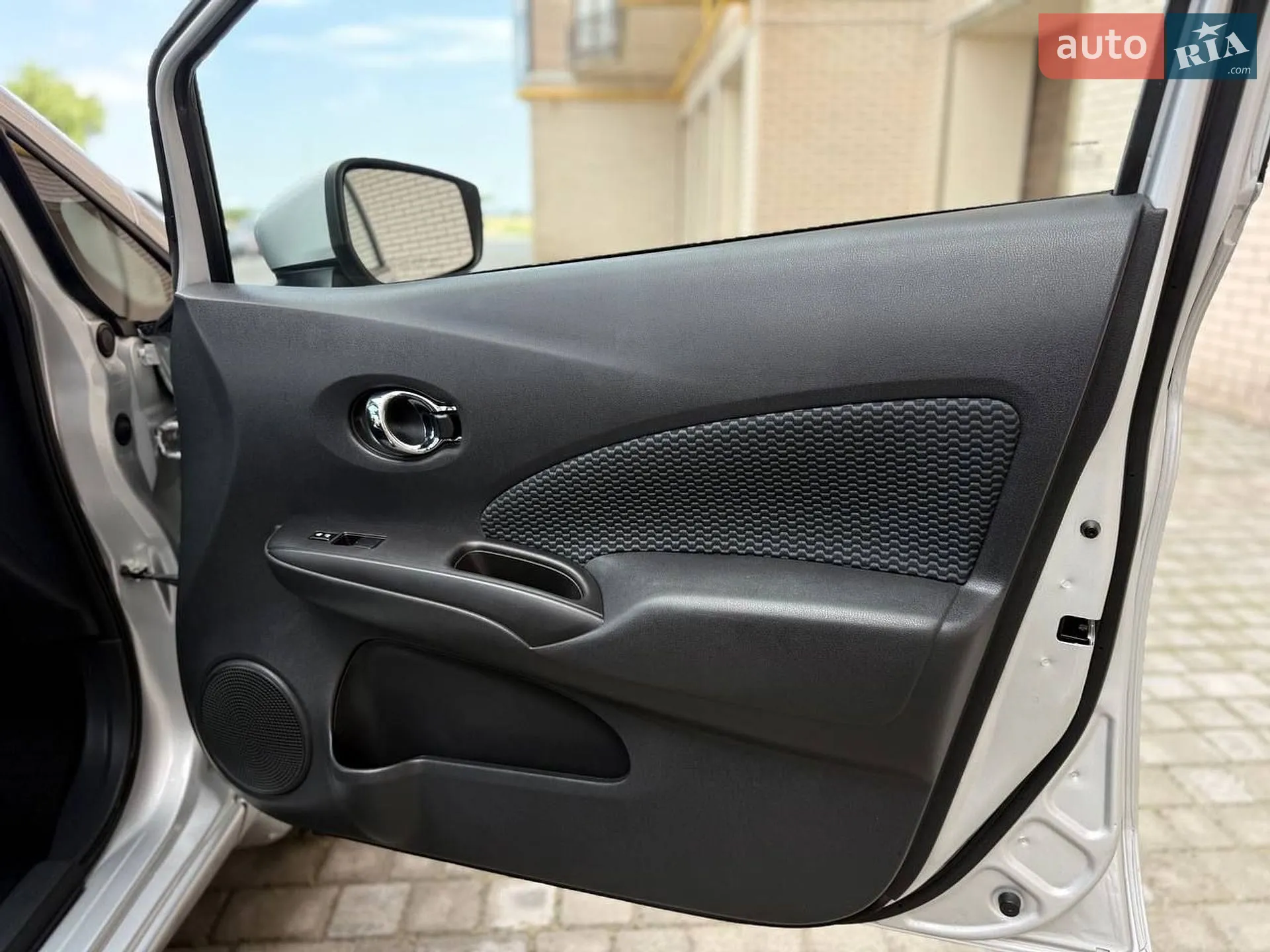 2016 Nissan Versa - мініатюра 27