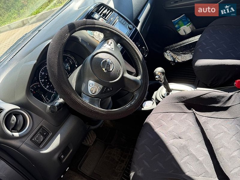 Хэтчбек Nissan Versa Note 2017 в Львове