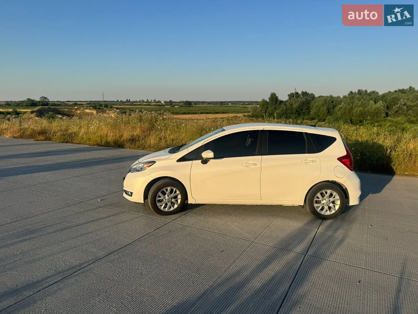 2017 Nissan Versa - мініатюра 12
