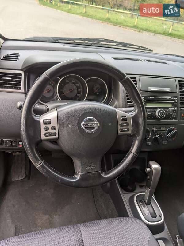 Седан Nissan Versa 2007 в Рівному
