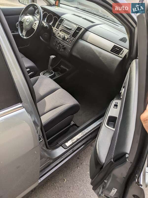 Седан Nissan Versa 2007 в Рівному