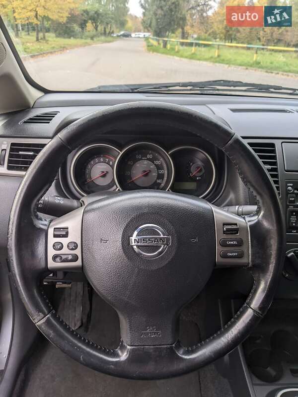 Седан Nissan Versa 2007 в Рівному