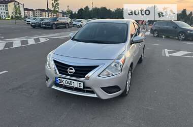 Седан Nissan Versa 2018 в Рівному