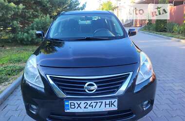 Седан Nissan Versa 2013 в Хмельницком