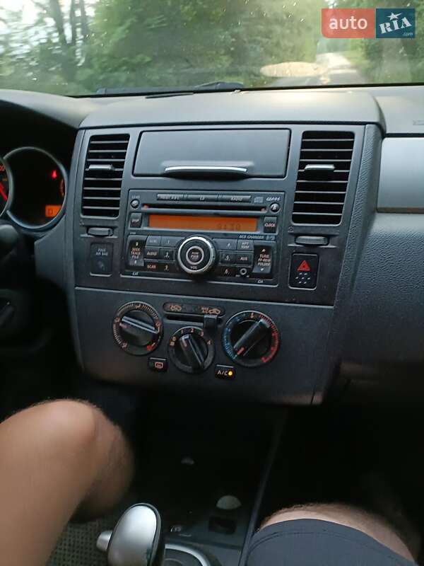 Хэтчбек Nissan Versa 2008 в Бородянке