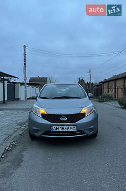 Седан Nissan Versa 2014 в Дніпрі