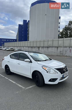 Седан Nissan Versa 2017 в Ірпені