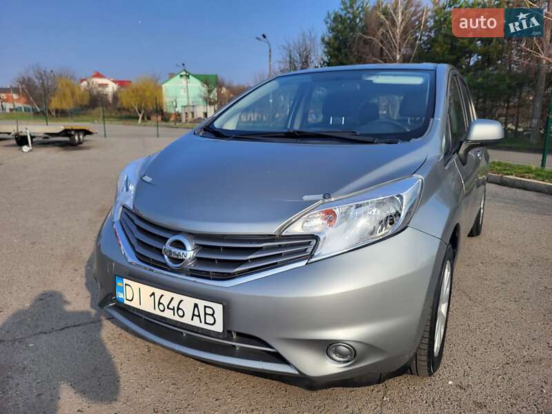 Седан Nissan Versa 2014 в Хмельницькому