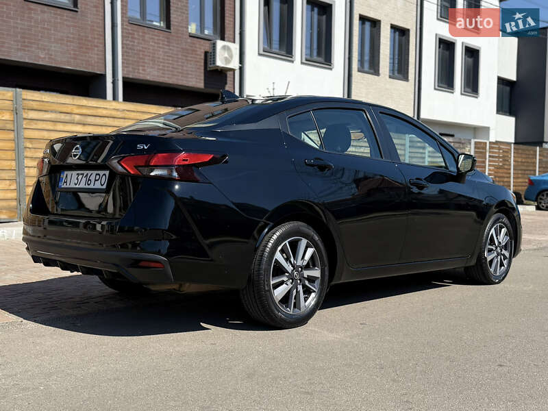 Седан Nissan Versa 2019 в Києві