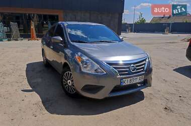 Седан Nissan Versa 2018 в Ставище
