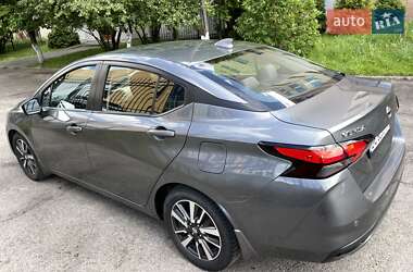 Седан Nissan Versa 2020 в 