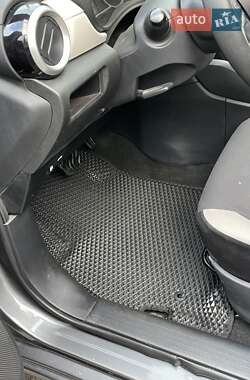 Седан Nissan Versa 2020 в 