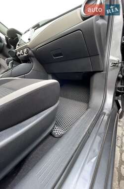 Седан Nissan Versa 2020 в 