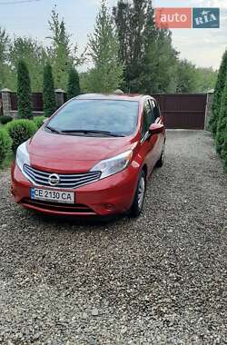 Седан Nissan Versa 2015 в Черновцах
