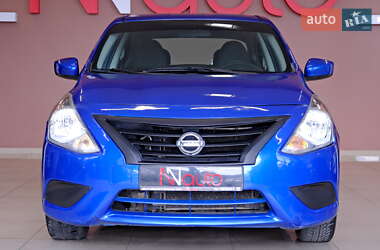 Седан Nissan Versa 2016 в 