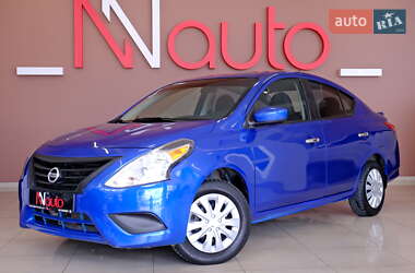 Седан Nissan Versa 2016 в 