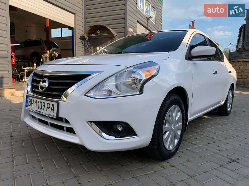 Nissan Versa 2016
