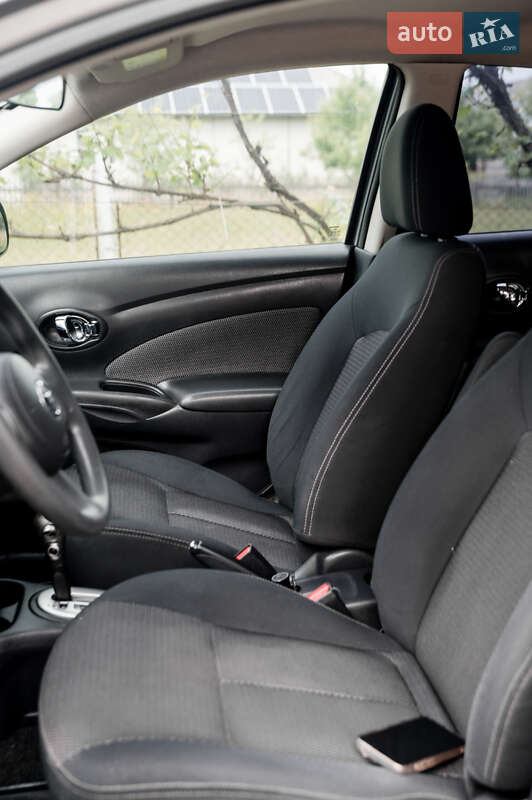 Седан Nissan Versa 2014 в Ивано-Франковске