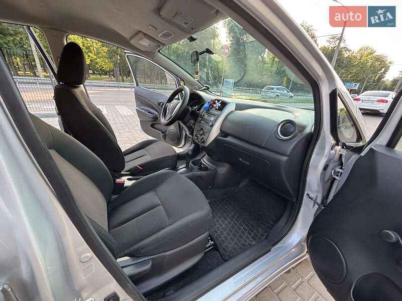 Седан Nissan Versa 2016 в Дніпрі фото 22 Седан Nissan Versa 2016 в Дніпрі