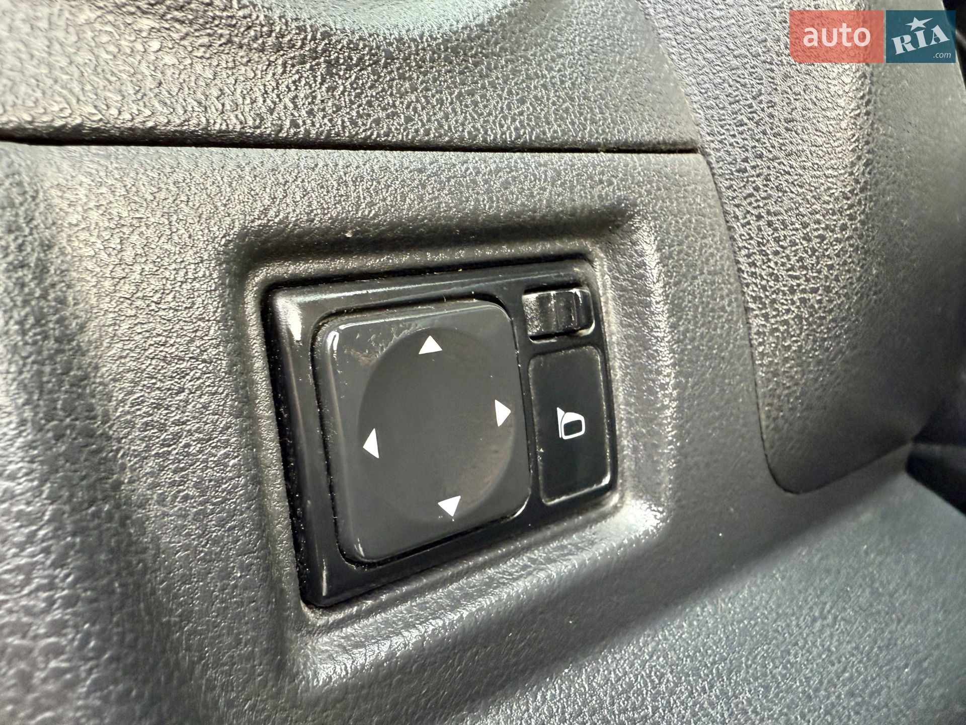 2014 Nissan Versa - мініатюра 39