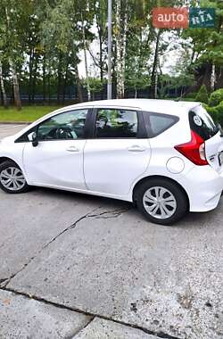 Седан Nissan Versa 2016 в Киеве