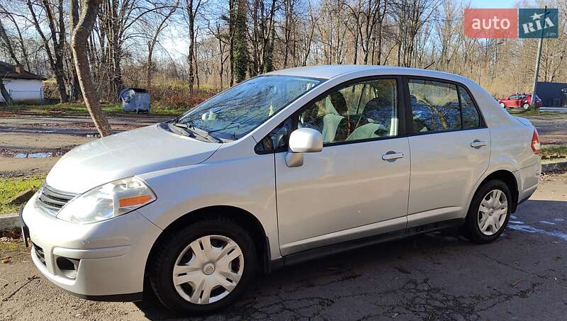 Nissan Versa 2009