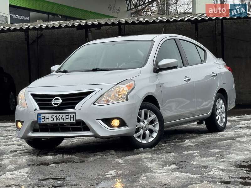 Седан Nissan Versa 2018 в Одесі