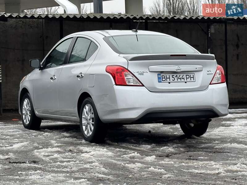 Седан Nissan Versa 2018 в Одесі