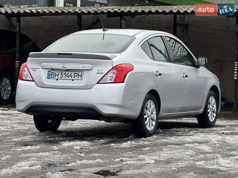 Седан Nissan Versa 2018 в Одесі